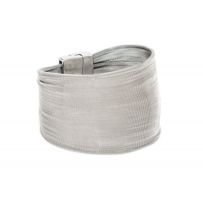 Women's bracelet made of stainless steel mesh with a shiny silver magnetic clasp