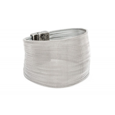 Women's bracelet made of stainless steel mesh with a matte magnetic clasp