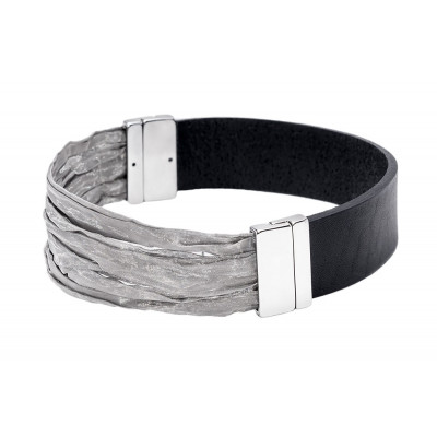 Women's choker necklace made of natural leather and stainless steel mesh with a magnetic clasp