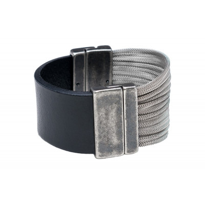 Women's bracelet made of stainless steel mesh and leather with a matte magnetic clasp