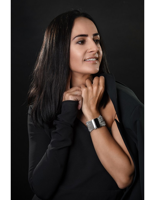 Women's bracelet made of stainless steel mesh with a matte magnetic clasp