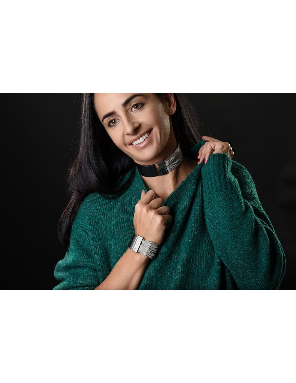 Women's choker necklace made of natural leather and stainless steel mesh with a magnetic clasp