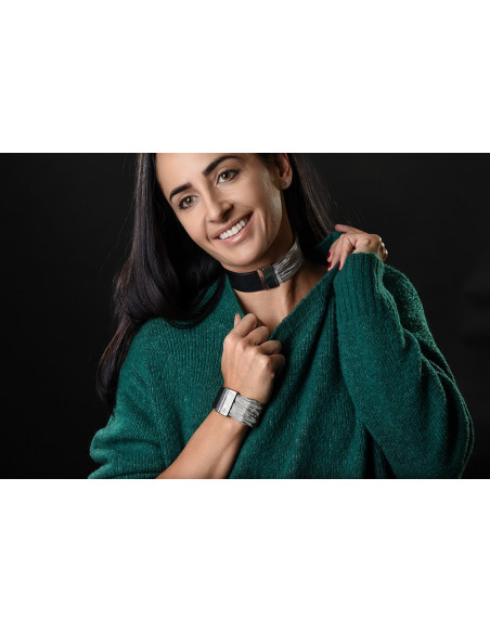 Women's choker necklace made of natural leather and stainless steel mesh with a magnetic clasp