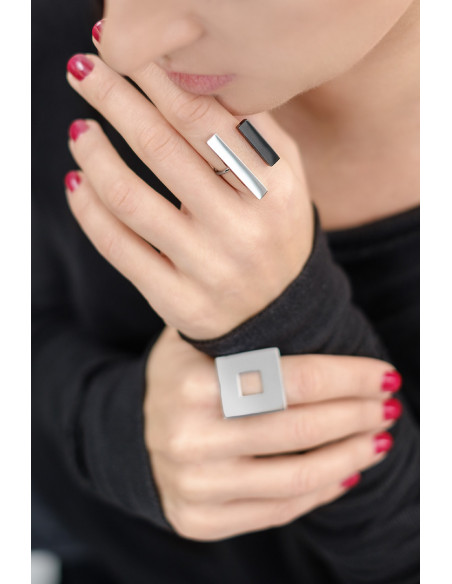 Adjustable stainless steel ring in silver and black with geometric rectangle design