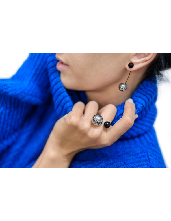 Stainless steel ring with two decorative spheres in silver and black finish