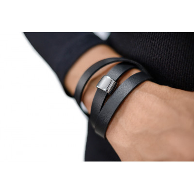 Black leather bracelet with polished steel element and watch-style clasp 2