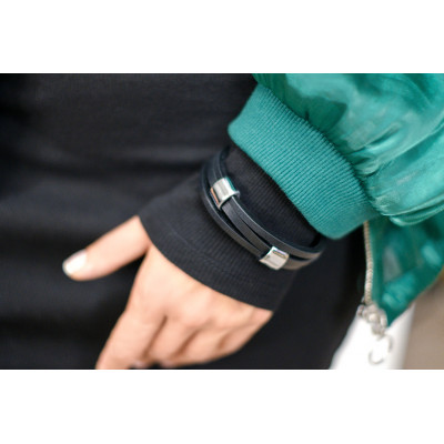 Black leather bracelet with shiny stainless steel elements 2