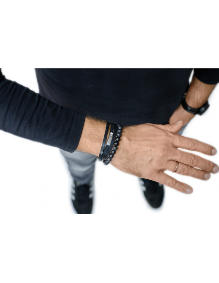 Men’s triple-wrap black leather bracelet with silver stainless steel plate – bold, modern, elegant.