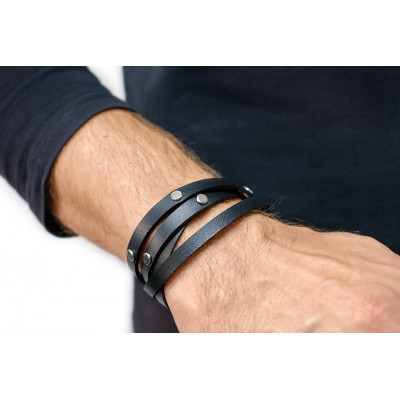 Men’s black leather bracelet wrapped twice with decorative steel snaps 2