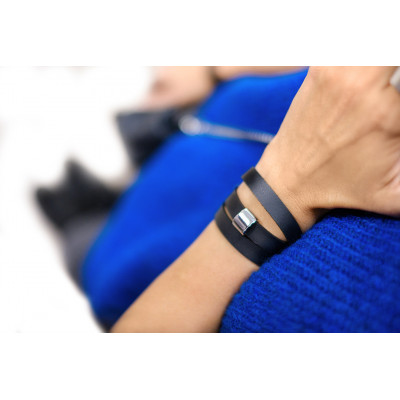 Black rubber bracelet with shiny silver stainless steel element 2