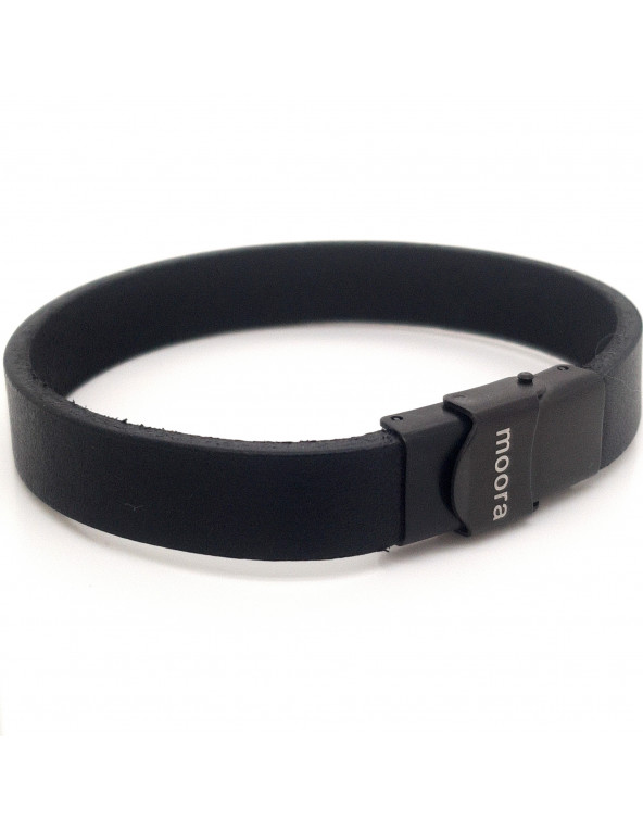 Men’s simple black leather bracelet with adjustable clasp