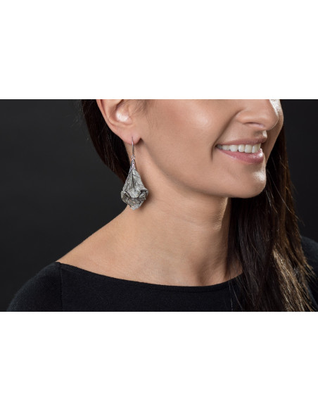 Earrings made of silver and hand-formed stainless steel mesh – modern elegance