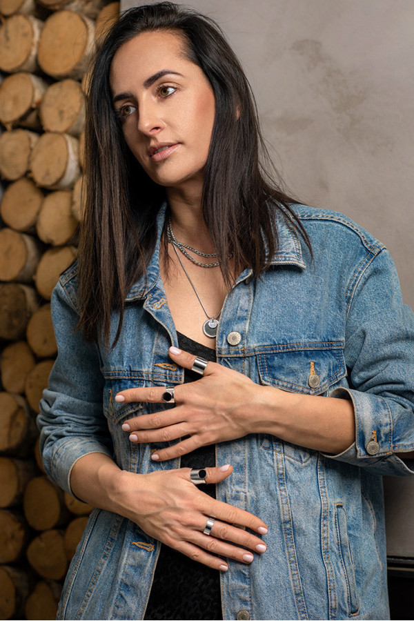 2-in-1 stainless steel ring with black accent 2