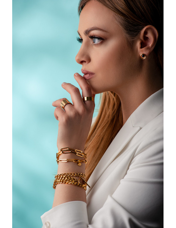 Gold-plated stainless steel bracelet with large links wrapped three times