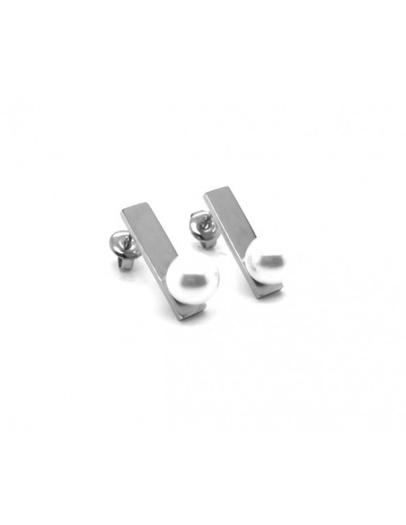 Modern rectangular earrings with white pearl