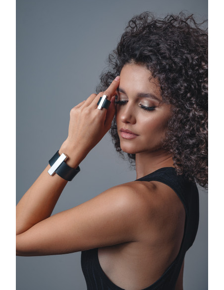 Wide ring made of leather and polished stainless steel – handcrafted