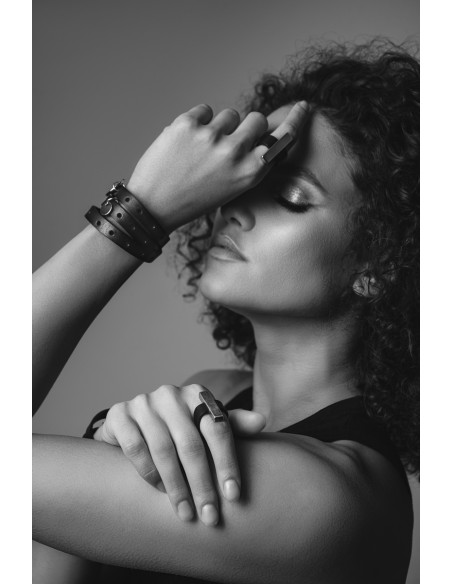 Ring made of leather and gold-plated stainless steel – black and gold, handcrafted