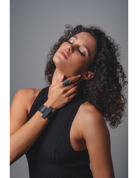 Wide ring made of leather and polished stainless steel – handcrafted