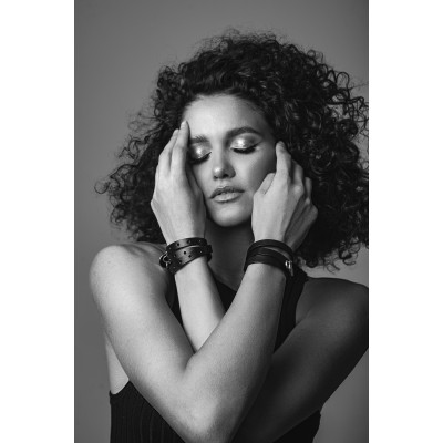 Triple-wrap black leather bracelet with gold-tone steel element and adjustable clasp 2