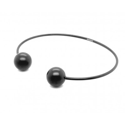 Minimalist bracelet in matte black steel