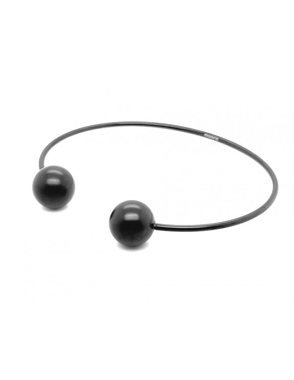 Minimalist bracelet in matte black steel