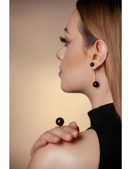 Stainless steel ring with large 16 mm matte black ball