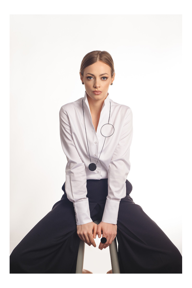 Minimalist-style earrings made of black matt stainless steel