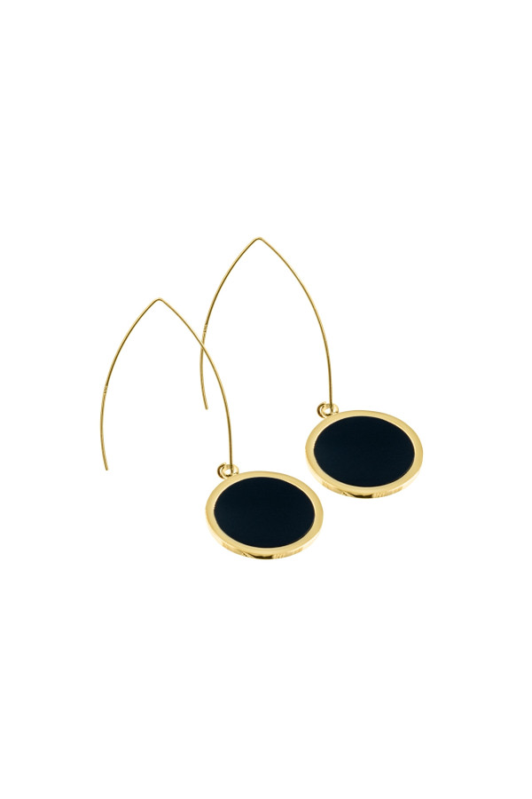 Long earrings with a black stone