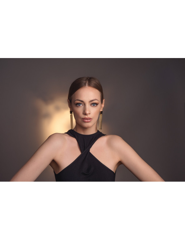 Asymmetrical gold-plated stainless steel earrings with square and long element