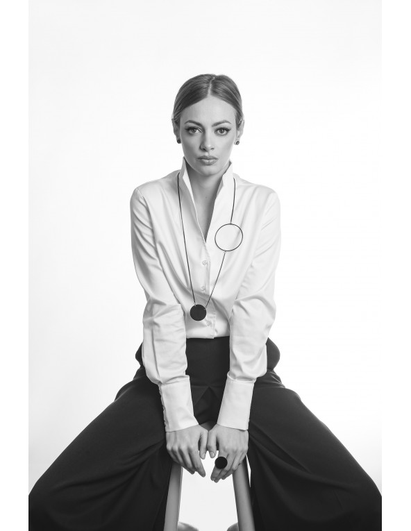 Black stainless steel necklace with geometric circles – MOORA