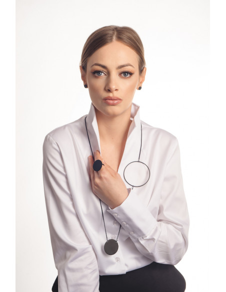 Black stainless steel necklace with geometric circles – MOORA