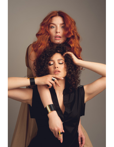 Ring made of leather and gold-plated stainless steel – black and gold, handmade