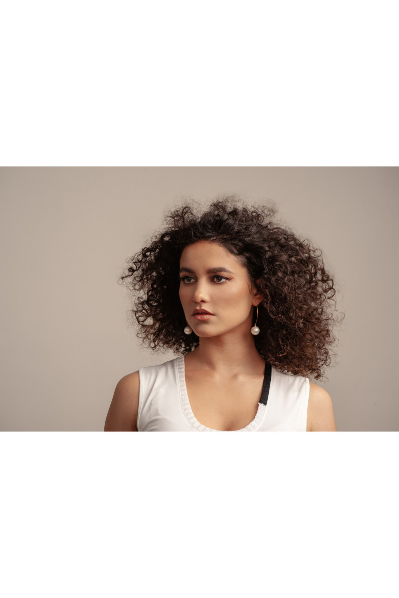 Gold-plated earrings with large 16 mm white shell pearl on long hook