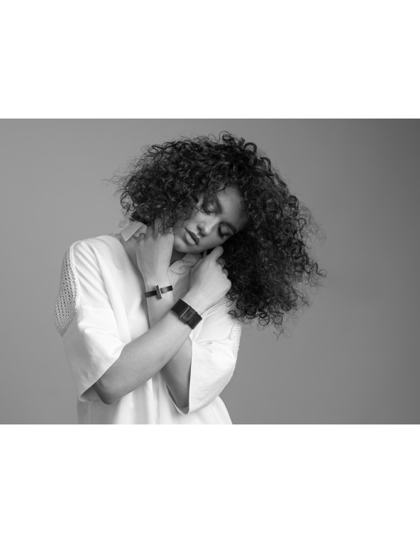 Bracelet made of leather and stainless steel – black with silver element, adjustable