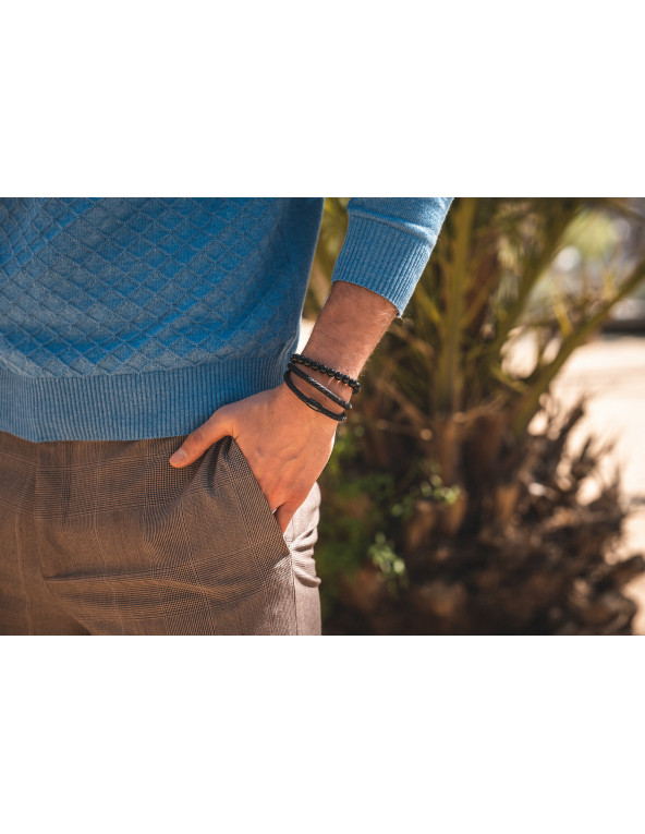 Men’s black braided leather bracelet with magnetic clasp