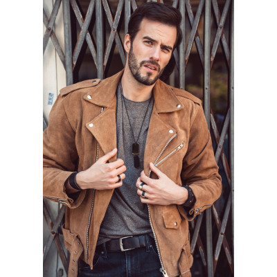 Black stainless steel dog tag – bold, minimalist design 2