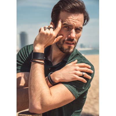 Men’s bracelet made of black braided leather with a magnetic clasp 2