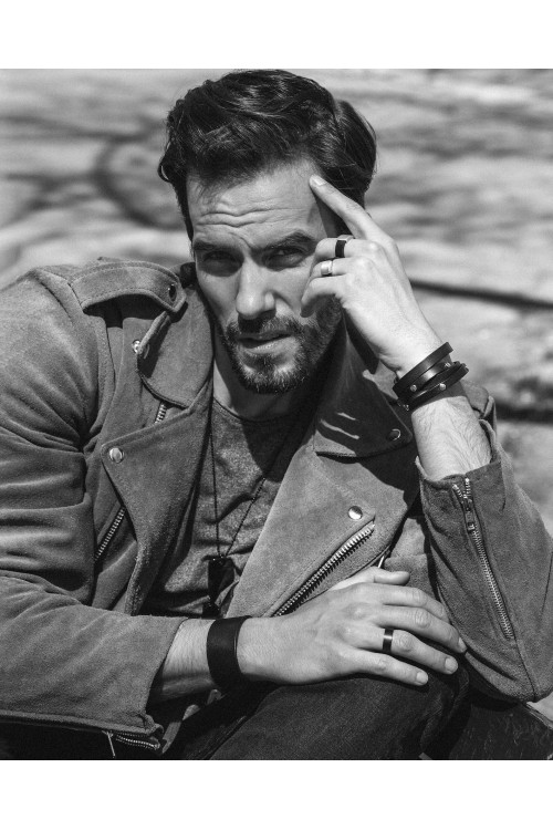 Men’s brown leather bracelet wrapped twice with steel snaps