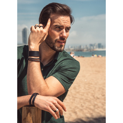 Men's bracelet made of black leather with a matte magnetic clasp 2