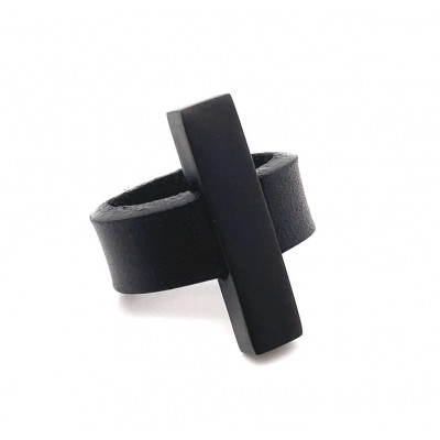 Ring made of leather and matte black stainless steel – minimalist and wide