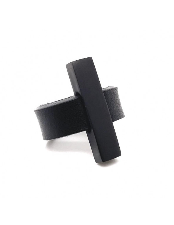 Ring made of leather and matte black stainless steel – minimalist and wide