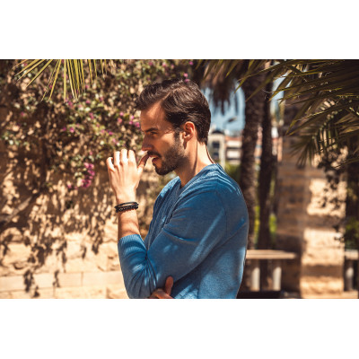 Bracelet on black elastic cord with natural onyx stones 2