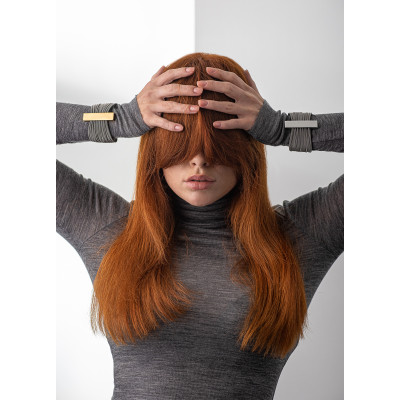 Bracelet made of wide stainless steel mesh and gold-plated steel with a magnetic clasp. 2