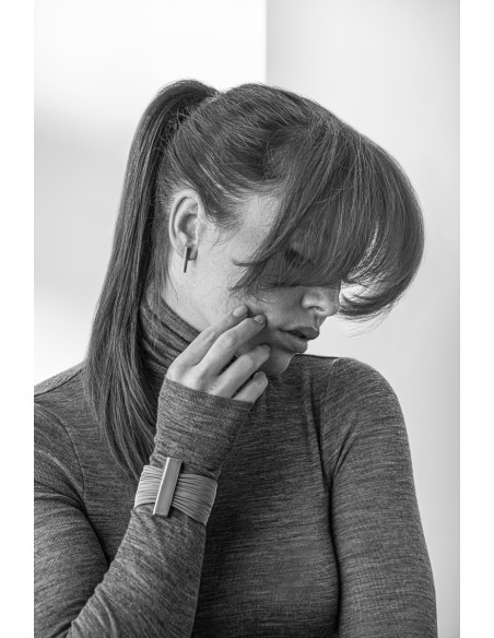 Bracelet made of stainless steel mesh and polished stainless steel, with a silver magnetic clasp