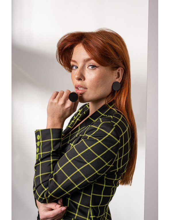 Black matte stainless steel ring in a circular shape