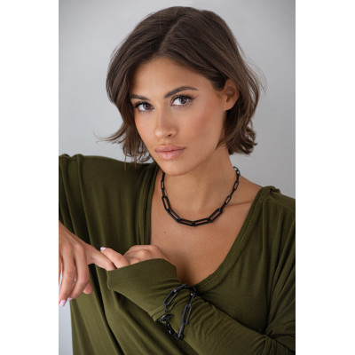 Black matte stainless steel choker with large rectangular links 2