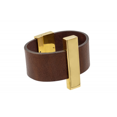 Brown leather bracelet with gold-plated element and magnetic clasp