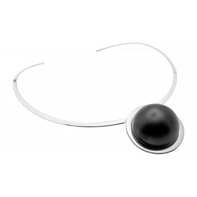 Delicate silver stainless steel choker with a black matte pendant