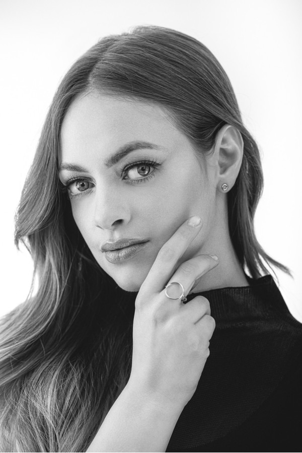 Delicate stainless steel hoop earrings on stud closure 2