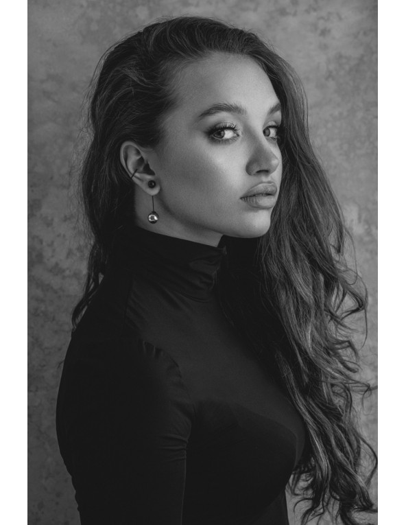 Stainless steel earrings in silver and black, spherical design